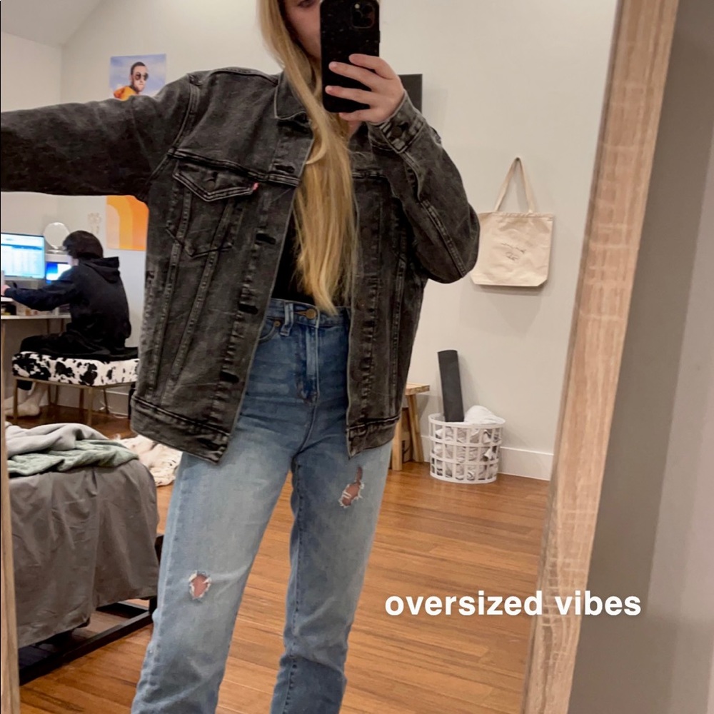 Levi Oversized Black Denim Jacket